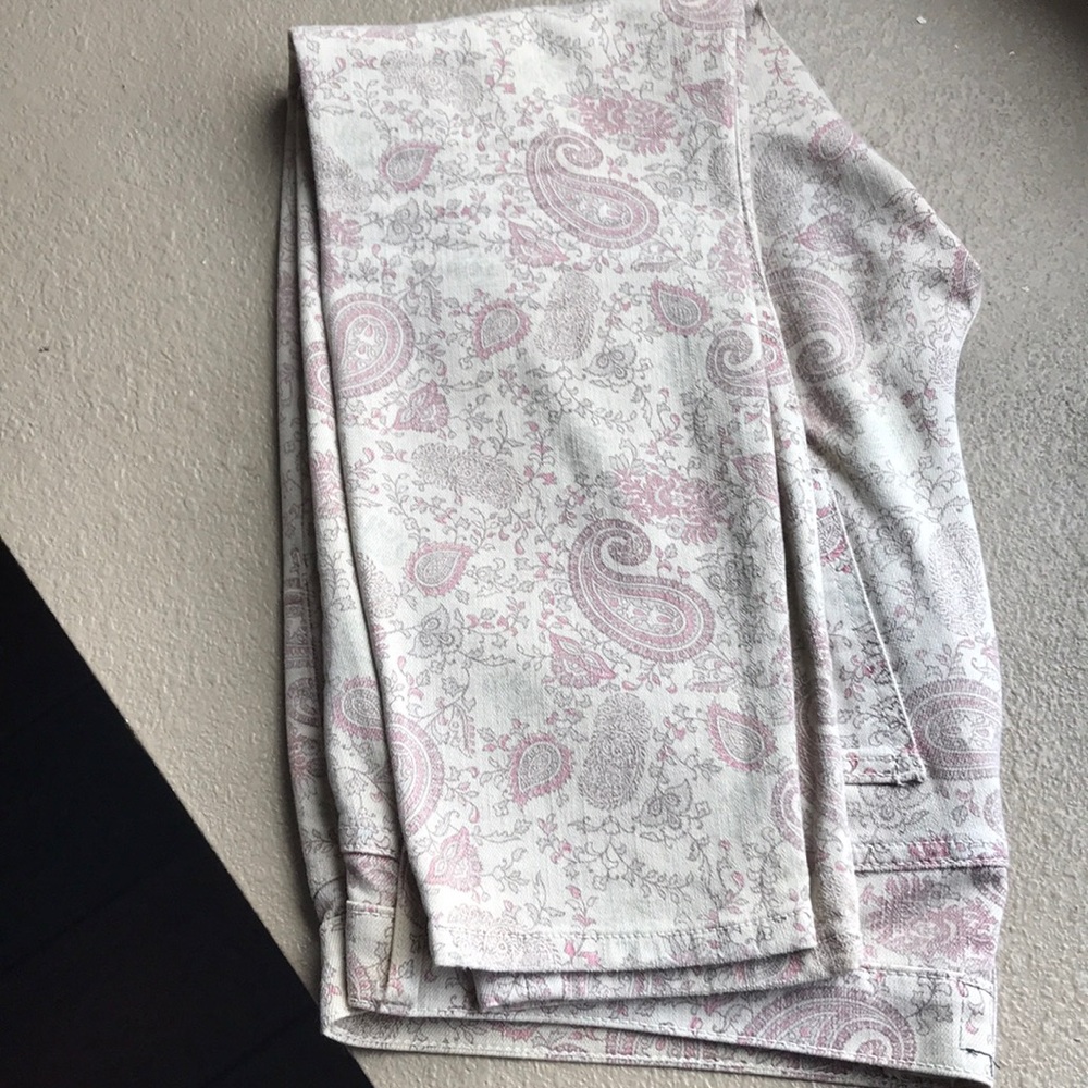 Pair of CURRENT/ELLIOT pants, in Size 32.